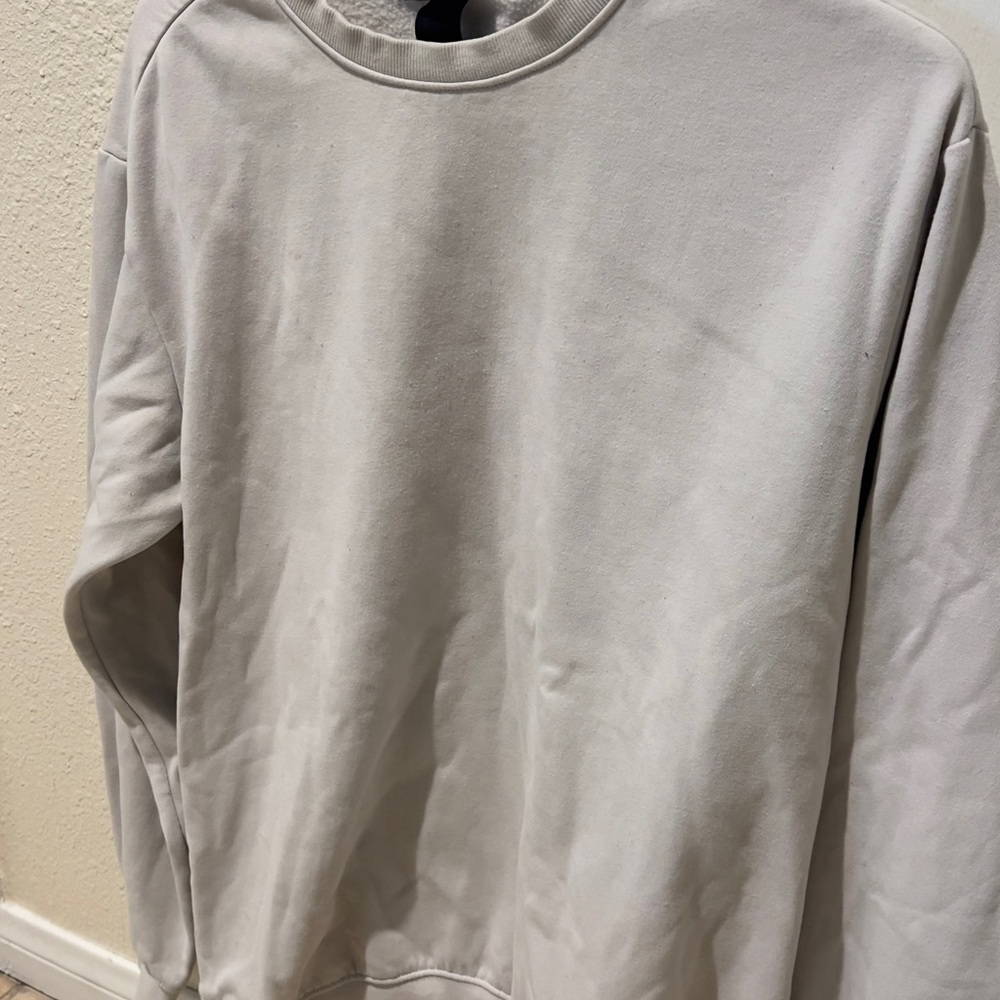 H&M Men's Light Gray Crewneck Sweater